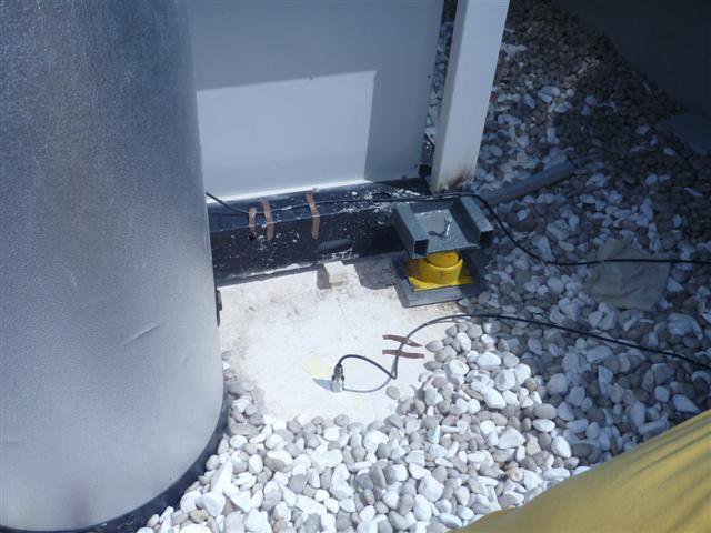 Ηχομόνωση ψυκτικού μηχανήματος σε δώμα πολυτελούς κατοικίας στον Διόνυσο